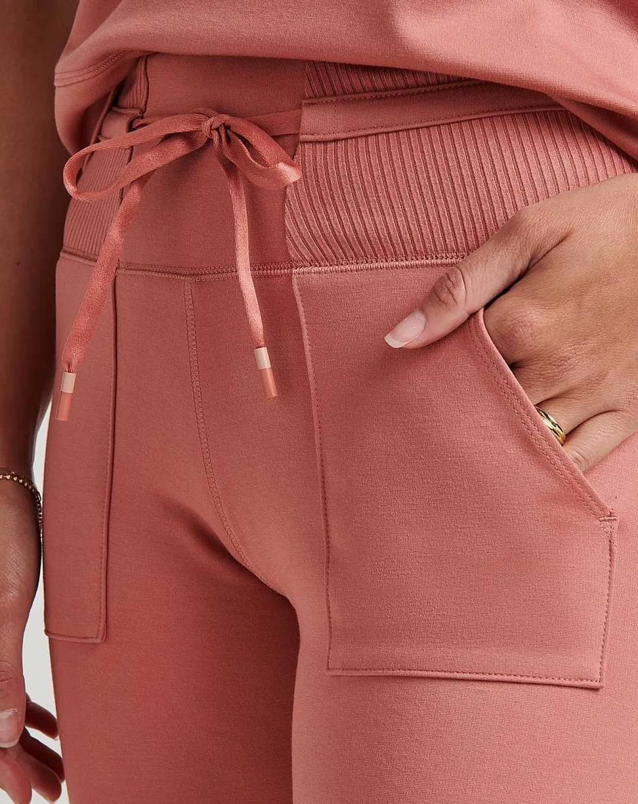 TravisMathew Shorts>Athens Ponte Short