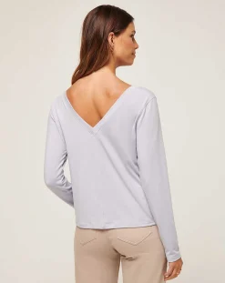 TravisMathew Shirts & Tops>Bay Waves Vneck Top