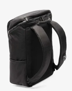 TravisMathew Luggage & Backpacks>Below Zero Backpack Cooler