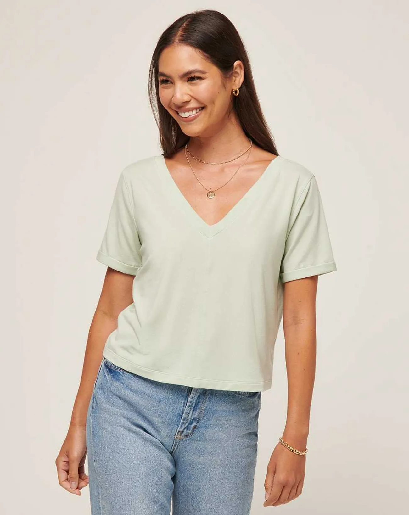 TravisMathew Shirts & Tops>Calm Waters Vneck Top
