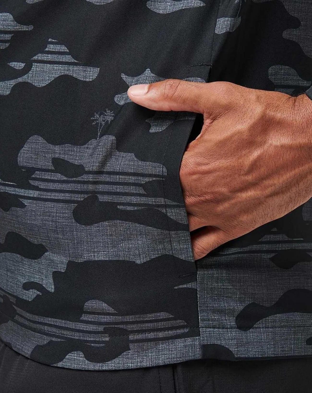 TravisMathew Hoodies & Sweatshirts>Camo Tech Hoodie