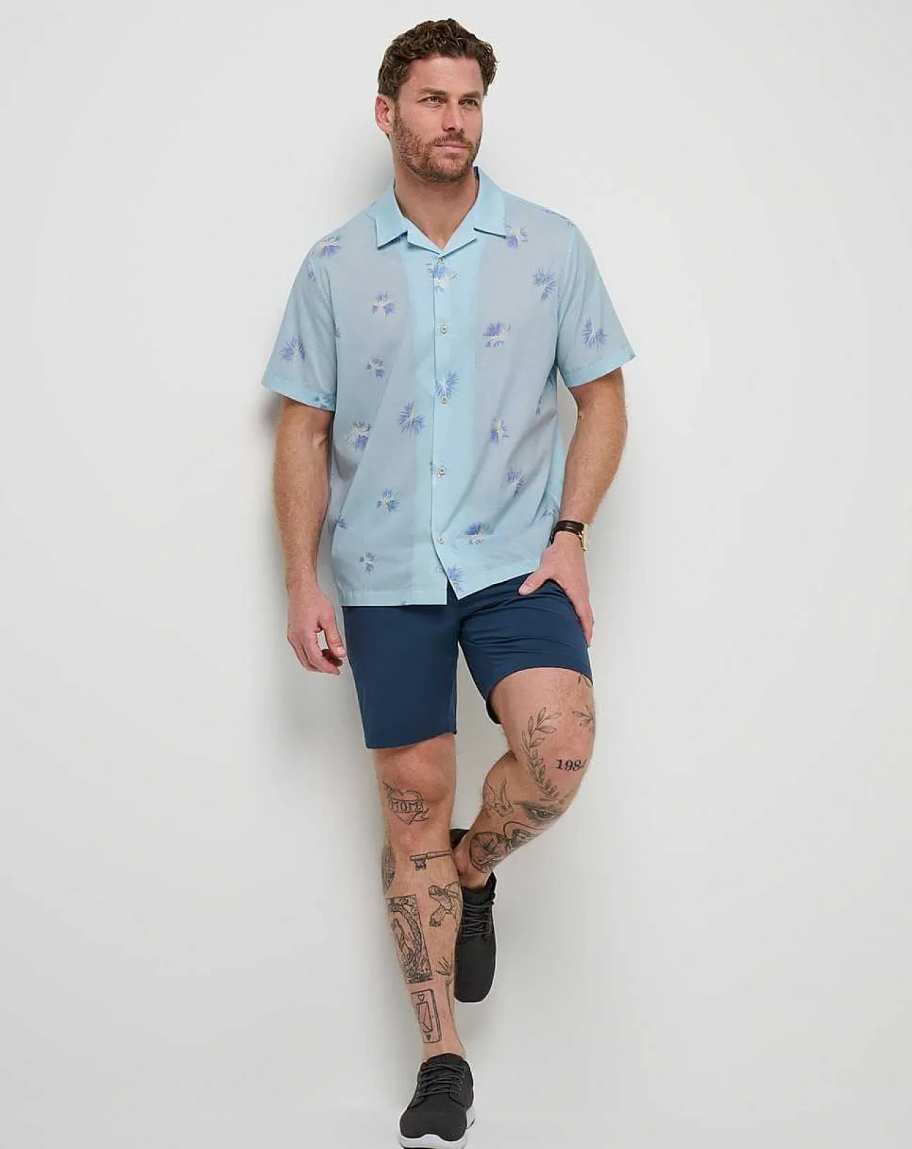 TravisMathew Polos>Casino Holiday Button-Up
