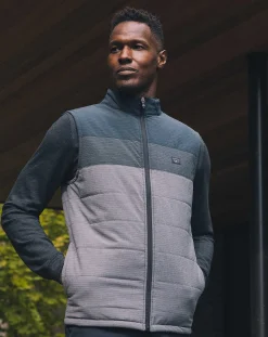 TravisMathew Outerwear><noscript><img width=