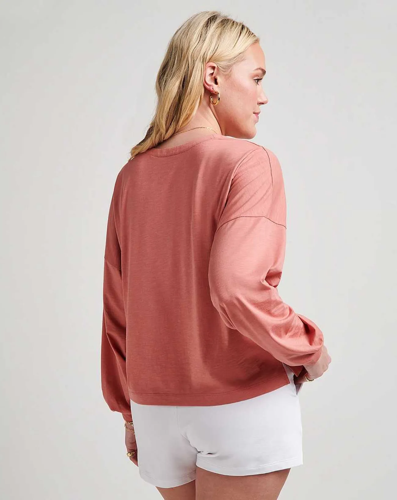 TravisMathew Shirts & Tops>Girls Night Top