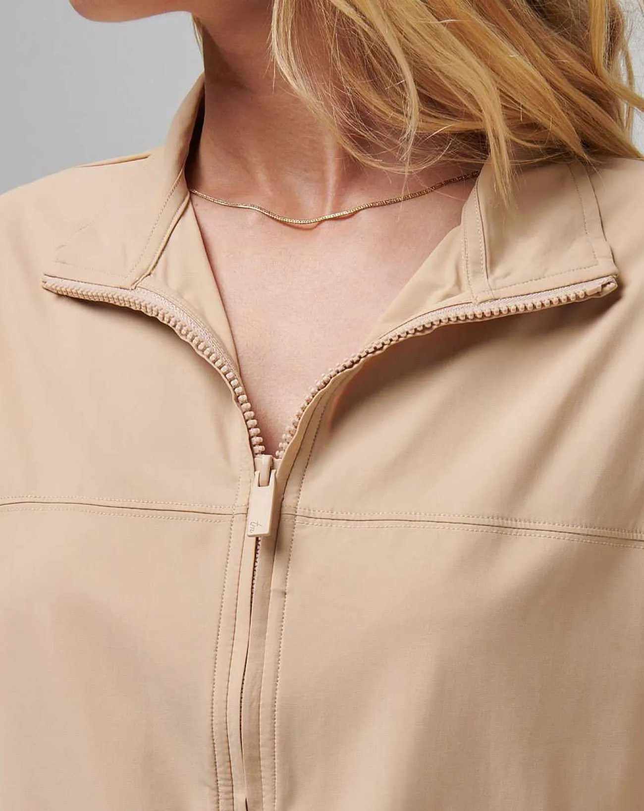 TravisMathew Jackets>Girls Weekend Tech Woven Jacket