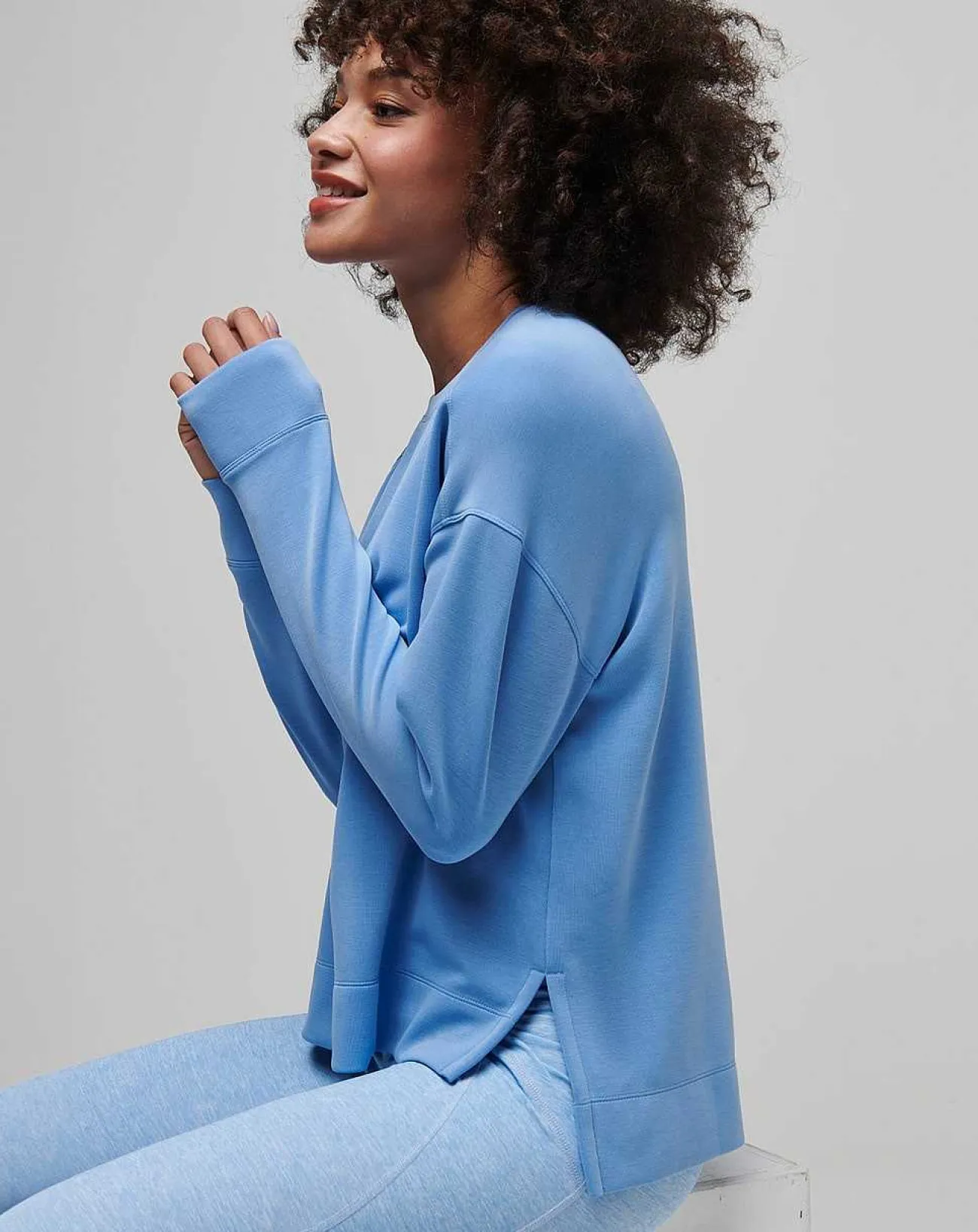 TravisMathew Hoodies & Pullovers>Lacewings Skyloft Crew