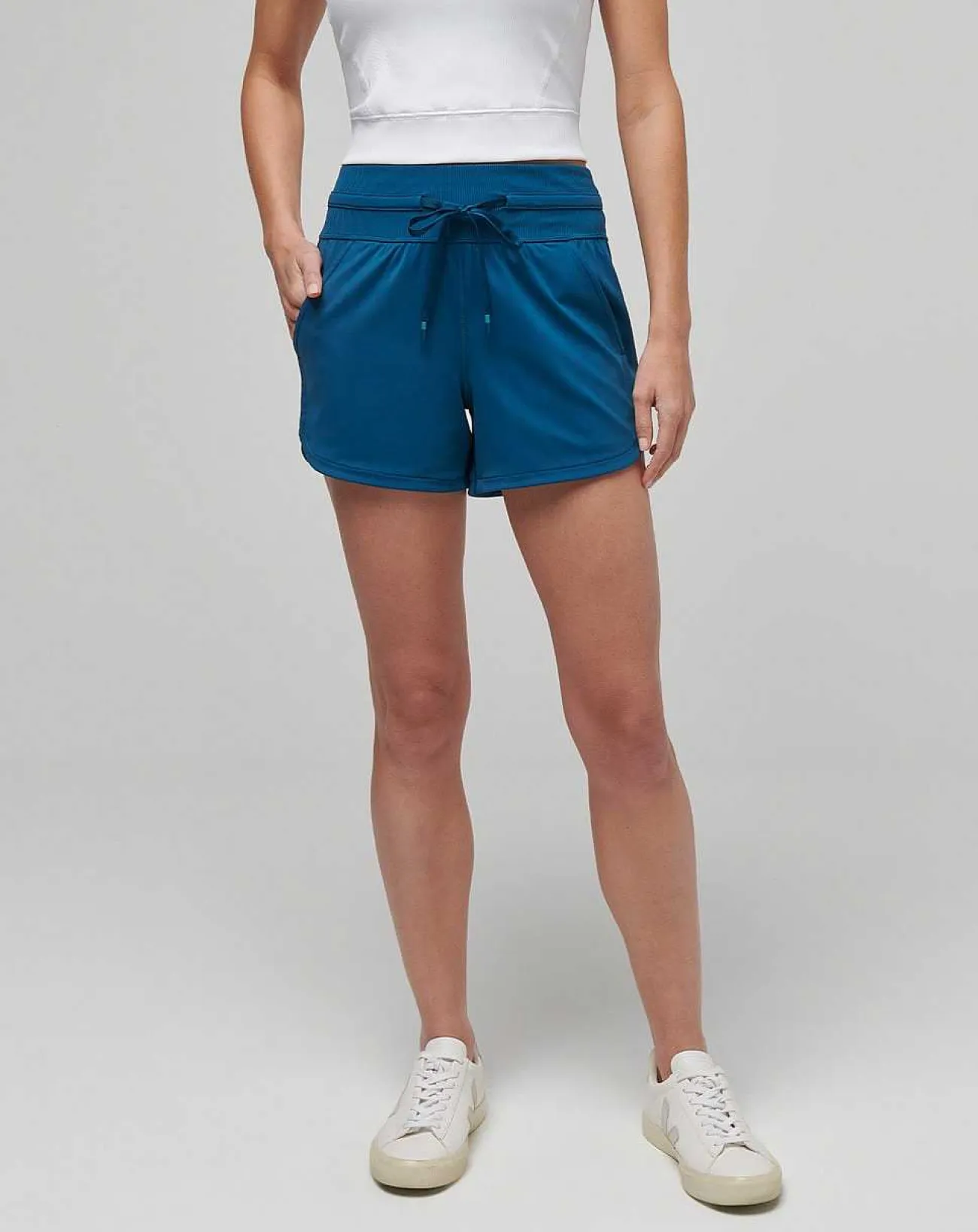 TravisMathew Shorts>Moveknit Tie Short
