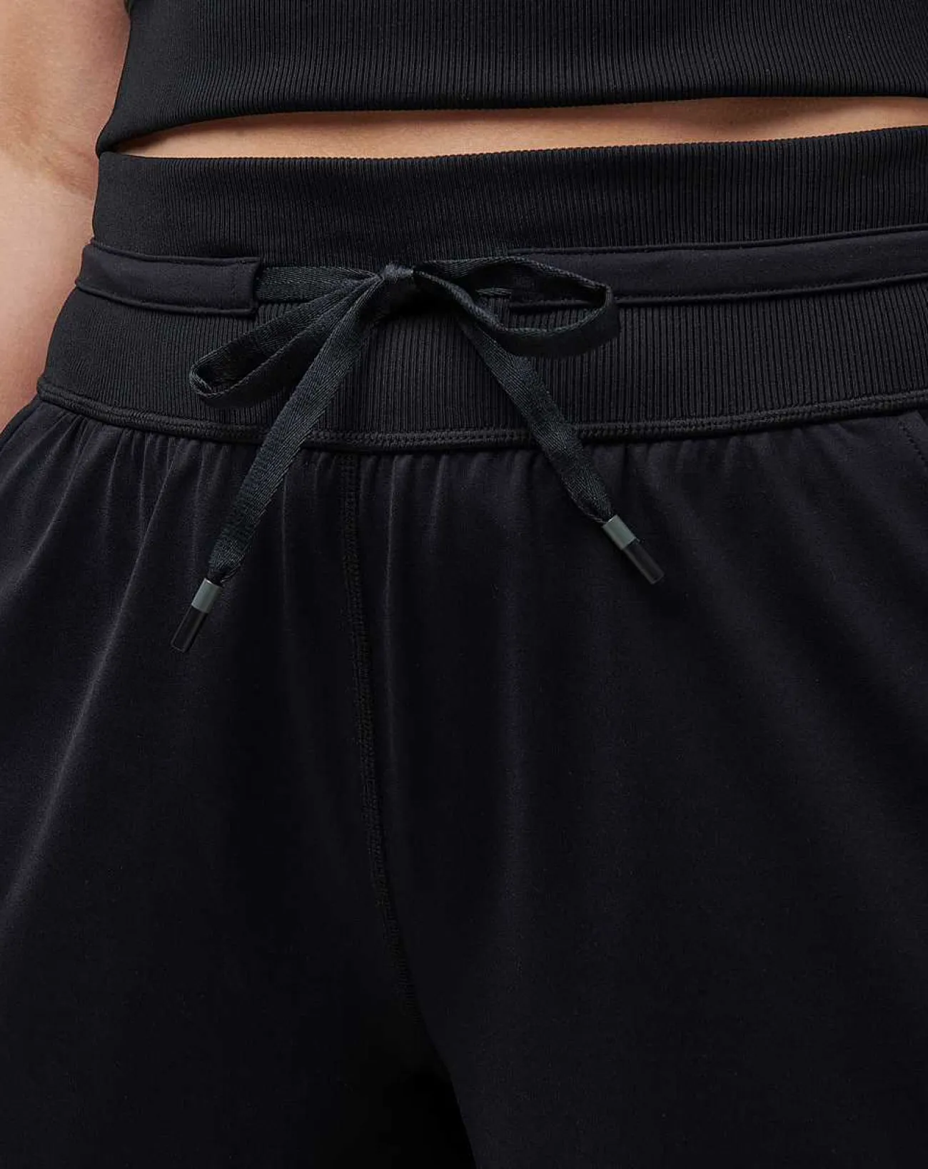 TravisMathew Shorts>Moveknit Tie Short