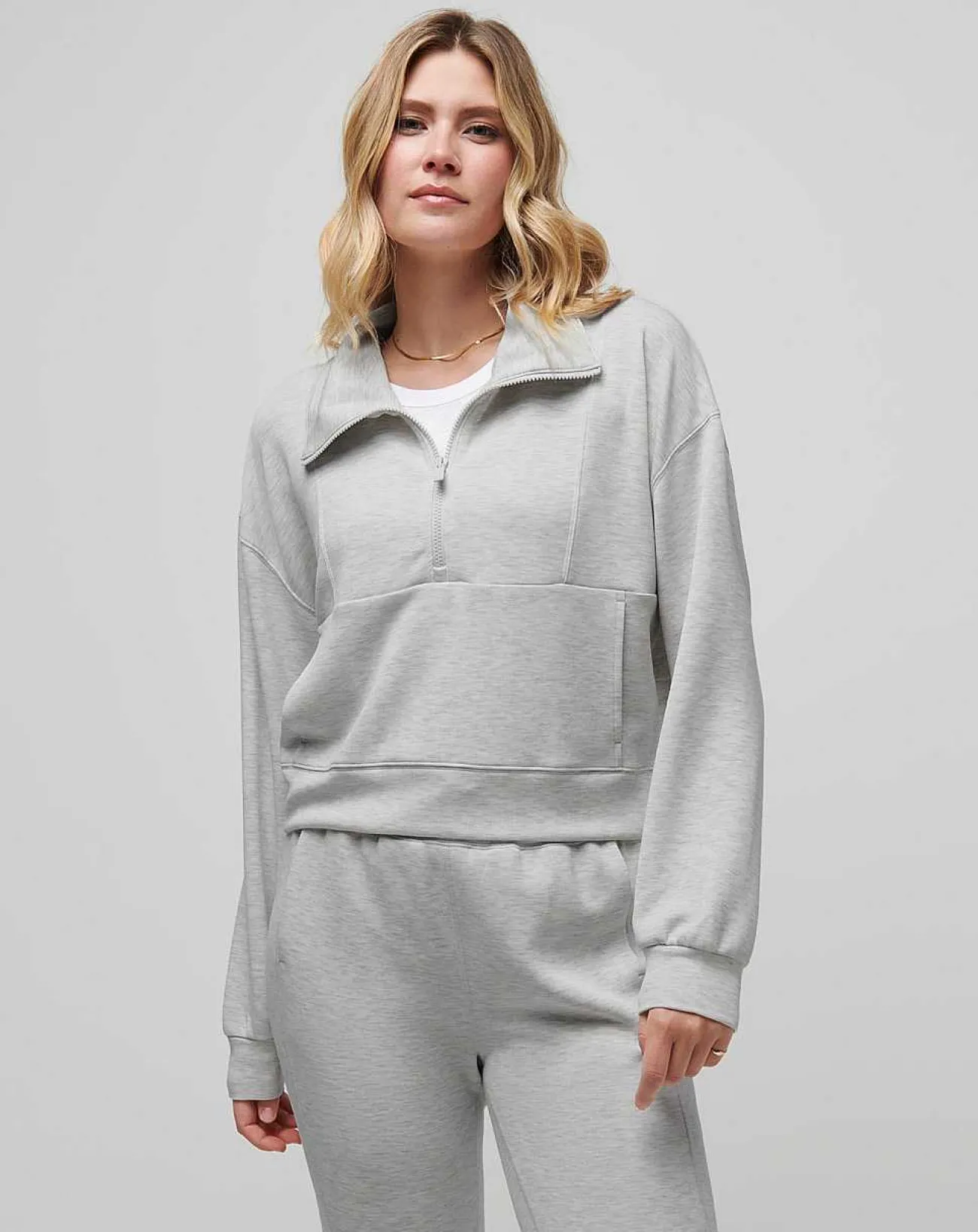 TravisMathew Hoodies & Pullovers>Skyloft Soft Half Zip