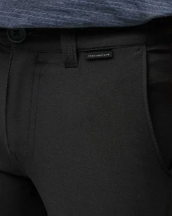 TravisMathew Youth Bottoms><noscript><img width=